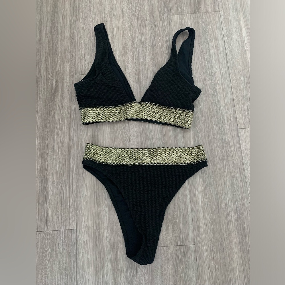 2 pice swimsuit | black and gold | never worn